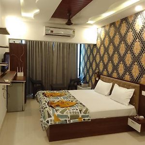 Luxury Studio Resort Apart Near To Candolim Beach Ac Wifi Exterior photo