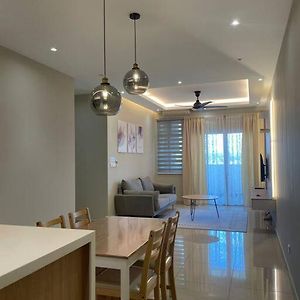 Meridin Bayvue - 3Br - 6 Pax - Near Mmhe Appartement Kampong Kuala Masai Exterior photo