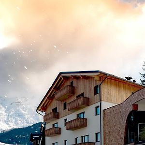 Apartmenthotel Schneerose Sonnenalpe Nassfeld Exterior photo