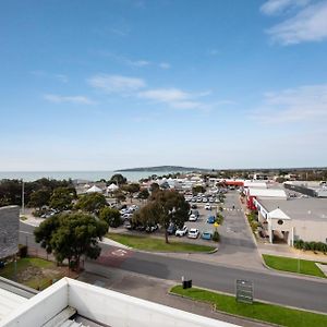 Ocean Blue Views In Central Dromana Appartement Exterior photo