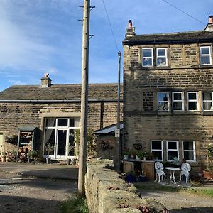 Barn Cottage Quirky Weaver'S Cottage In Quaint Hamlet Holmfirth Exterior photo