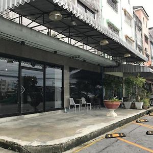 The Color Express Hotel Nakhon Si Thammarat Exterior photo