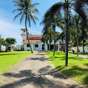 White Sand Beach Villa Wadduwa Exterior photo