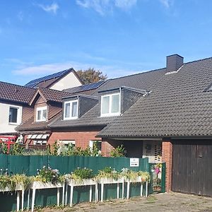 Uni-Naehes Apartmenthaus Mit Garten Bochum Exterior photo