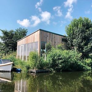 Houten Veenhuisje Aan Het Water Met Uitzicht Appartement Wilnis Exterior photo