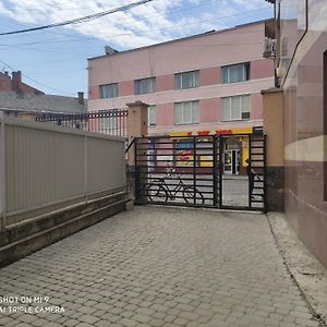 Apartments Domovik Beljaeva Moekatsjeve Exterior photo