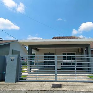 Tilapia Guest House Temerloh Exterior photo