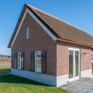 Thatched Villa On A Holiday Park Someren Exterior photo