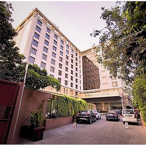 Pride Plaza Hotel, Ahmedabad Exterior photo