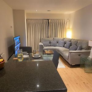 Luxury London Flat 5 Min Walk To Tube Underground Appartement Hendon Exterior photo