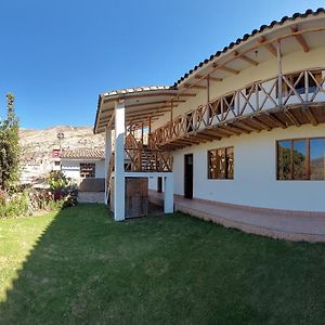 Hostal Miramonti Bed and Breakfast Urubamba Exterior photo