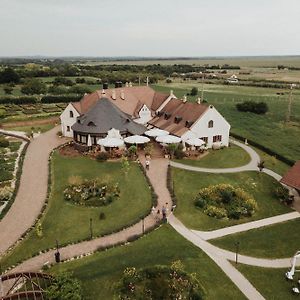 Fiastyuk Udvarhaz Bed and Breakfast Csor Exterior photo