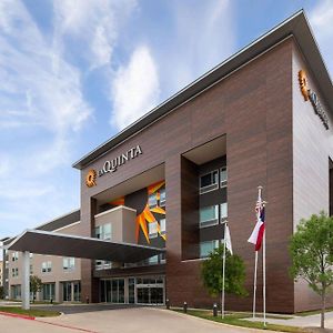 La Quinta Inn & Suites By Wyndham Austin Parmer Tech Ridge Exterior photo