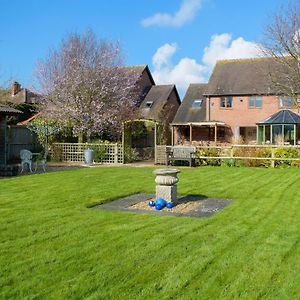 Meadow View Villa Harley Exterior photo