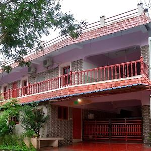 Auro Guest House Auroville Exterior photo