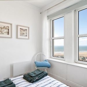 Apartment Expansive Sea Views Private Parking Westward Ho!  Exterior photo