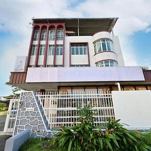 First Star Homestay Kluang Exterior photo