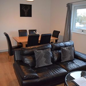 Kelpies Serviced Apartments Callum- 3 Bedrooms- Sleeps 6 Livingston Exterior photo