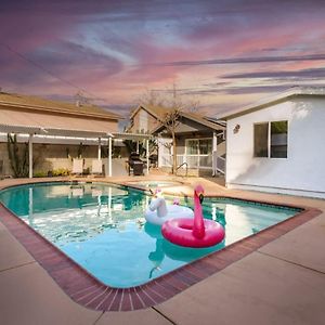 Luxarious Home With A Pool Los Angeles Exterior photo