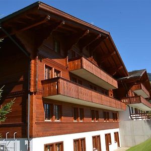 Apartment Henry - Tiefparterre Gstaad Exterior photo