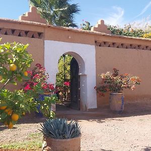 Auberge Bassou Bed and Breakfast Nkob Exterior photo