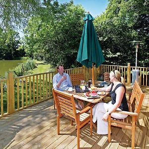 Upton Lakes Lodges Cullompton Exterior photo