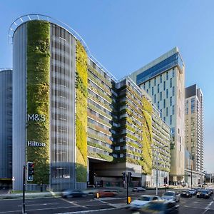 Hilton Woking Hotel Exterior photo