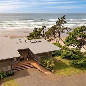 Sunset Cove By Avantstay Beachfront W Balcony Arch Cape Exterior photo