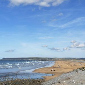 Modern Apartment Private Parking Walk To Beach Westward Ho!  Exterior photo