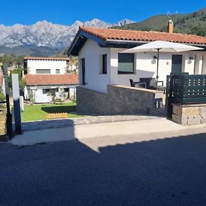 Mirando A Los Picos De Europa Villa Potes Exterior photo