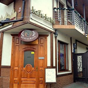 Zlata Praha Hotel Moekatsjeve Exterior photo