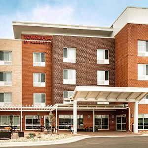 Towneplace Suites By Marriott Dubuque Downtown Exterior photo