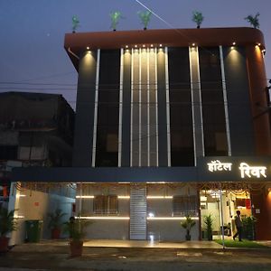 Hotel River Park Navi Mumbai Exterior photo