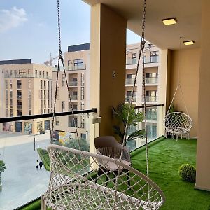 Sleeps 5, Luxe Apartment In Al Mamsha, Sharjah Exterior photo