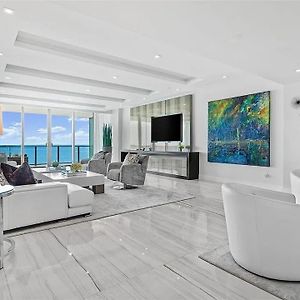 Spacious Condo With Oceanfront Views Miami Exterior photo