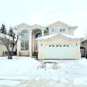 Million Dollars Home! Endless Luxury Edmonton Exterior photo