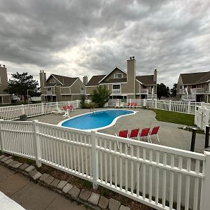 Hawthorn Extended Stay By Wyndham Wichita Exterior photo