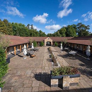 The Ridings Restaurant & Rooms - Cheshunt Goff's Oak Exterior photo