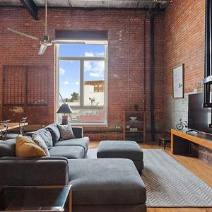 Industrial Modern Loft In Downtown Lafayette Appartement Exterior photo