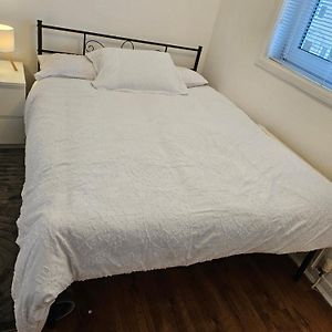 Double Room Available Livingston Exterior photo