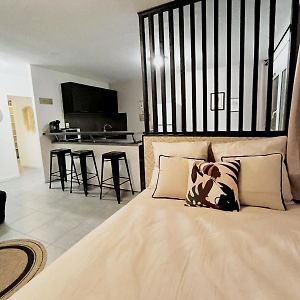 Lerelaisdodile - Ideal Pro & Couple - Studio Cosy - Proche Metro - Parking Gratuit - Mons-En-Baroeul - - Wifi Hd - Smart Tv - Entree Autonome Appartement Exterior photo