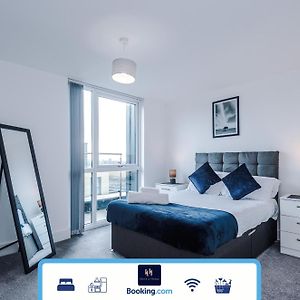 2 Bedroom Penthouse By Host A Home Short Lets & Serviced Accommodation Manchester With Free Wifi Exterior photo