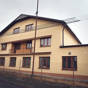 Penzion Taurus Hotel Litomyšl Exterior photo