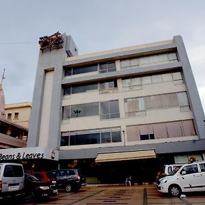 Hotel Platinum Inn Ahmedabad Exterior photo