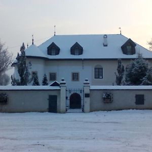 Castle Kastiel Kotesova Appartement Exterior photo