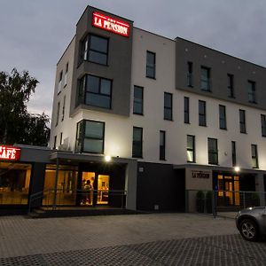 La Pension Aparthotel Trnava Exterior photo