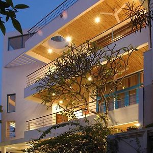 B Nineteen Bed and Breakfast New Delhi Exterior photo