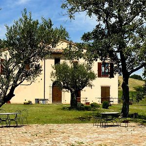 Santa Maria Del Gallo Appartement Apiro Exterior photo