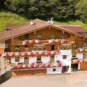 Landhaus Granat Hotel Mayrhofen Exterior photo