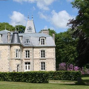 Au Chateau La Lucerne-dʼOutremer Exterior photo